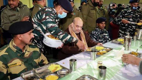  உணவு சாப்பிட்டார்