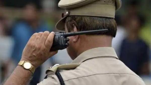 போலீசார் சஸ்பெண்ட் 