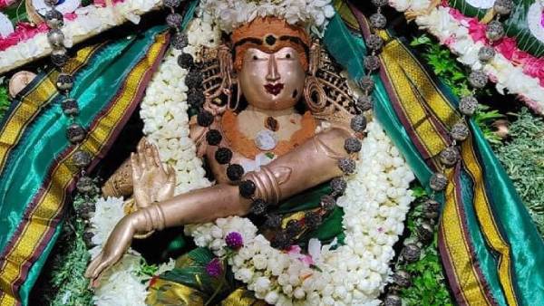 Aaipasi Visu: Green Satthi Thandava Deeparadhana at Courtallam Courtalanathar Temple 