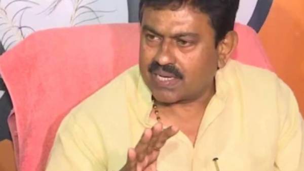 அமைச்சரின் மகன் அமைச்சரின் மகன்