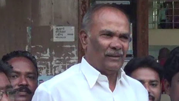 வாக்களித்தார் 