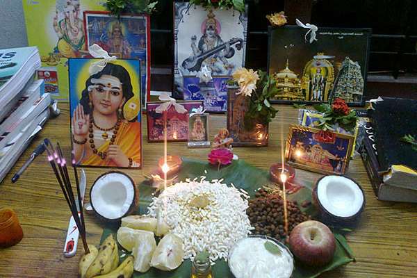 ஆயுதங்களுக்கு வழிபாடு