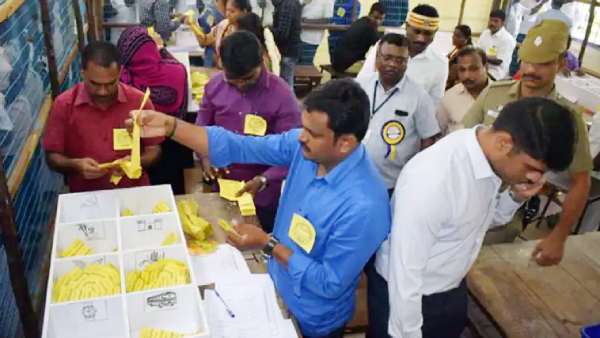  பதவி ஏற்ப