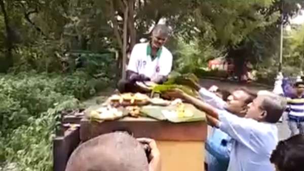 மிகச் சிறந்த உதாரணம் மிகச் சிறந்த உதாரணம்