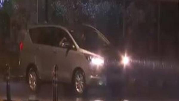 மிதமான மழை மிதமான மழை