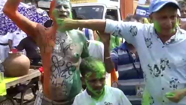  வெற்றிக் கொண்டாட்டம்