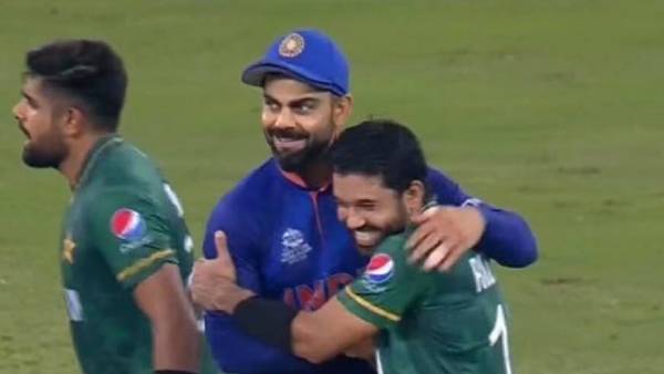  விராட் கோலி டாப்