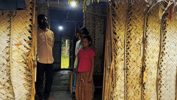  மாடல் பள்ளி