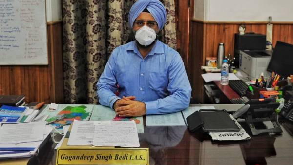 விளக்கம் கேட்டு ஆணை