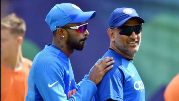 தோனி முதல் ஆள் தோனி முதல் ஆள்