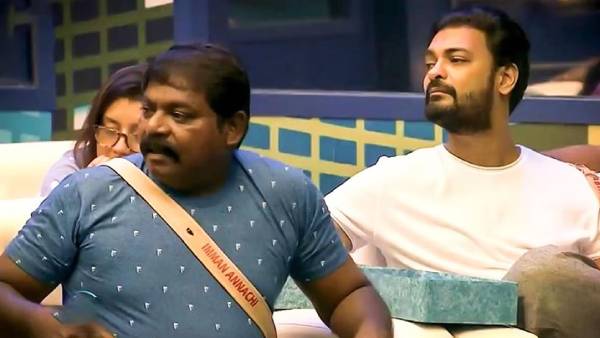 கலாய்க்கும் நெட்டிசன்கள்