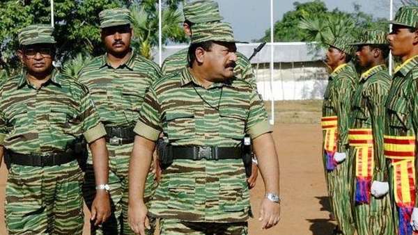 புலிகள் சீருடை 