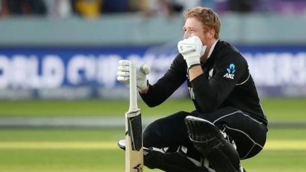 அதிரடியில் மிரட்டும் மார்ட்டின் கப்தில் அதிரடியில் மிரட்டும் மார்ட்டின் கப்தில்