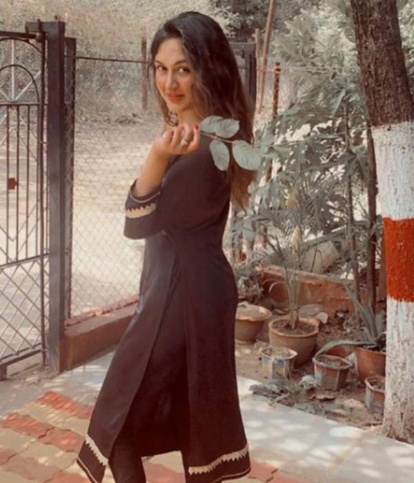 இன்ஸ்டா பிரபலம் 