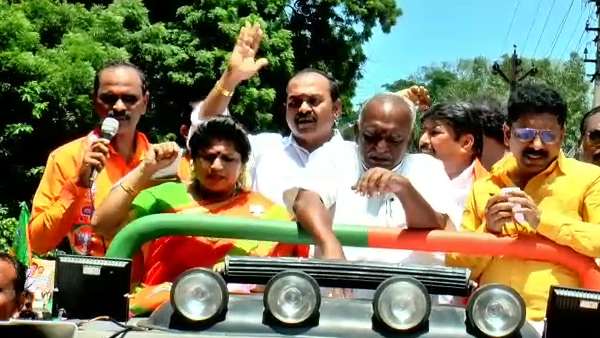 தமிழக அரசுக்கு சனி பிடிக்கும் 