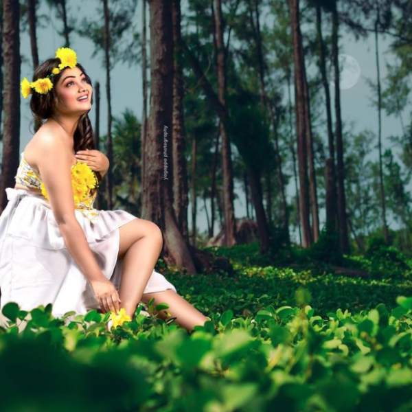 அழகு பதுமை