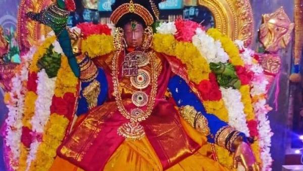 தாயார் திருவடி தரிசனம்