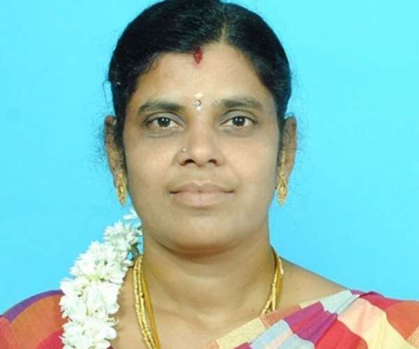 காயத்ரி பிரபாகரன் 
