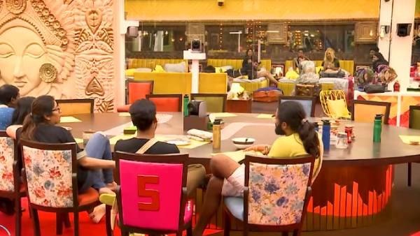 ப்ரியங்கா வந்துவிட்டார்