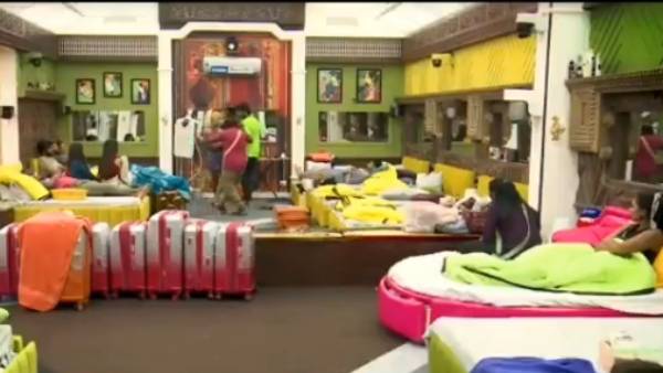 இங்கேயும் இப்படியா?? 