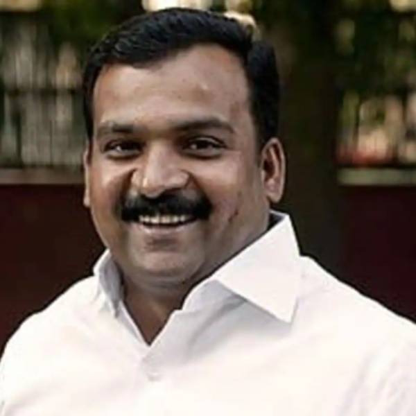  மாணிக் தாக்கூர் 