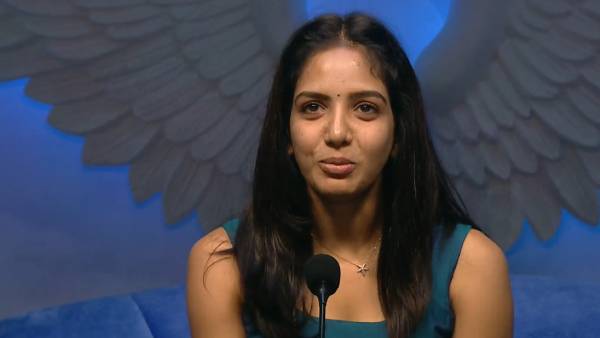 வார்த்தைகளால் கலங்க வைத்துவிட்டார் வார்த்தைகளால் கலங்க வைத்துவிட்டார்