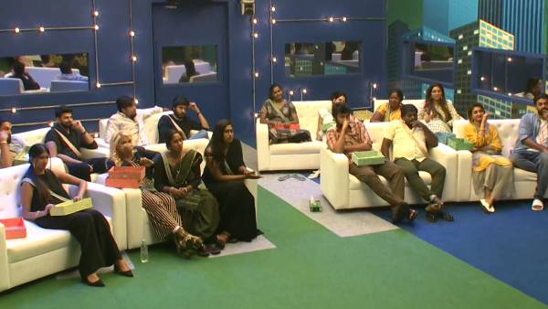 நிகழ்ச்சி களைக்கட்டிருச்சி 