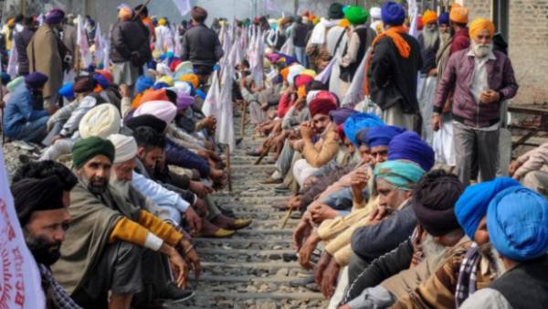 போராட்டம் போராட்டம்