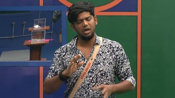 உடையில் நேர்த்தி இல்லை 