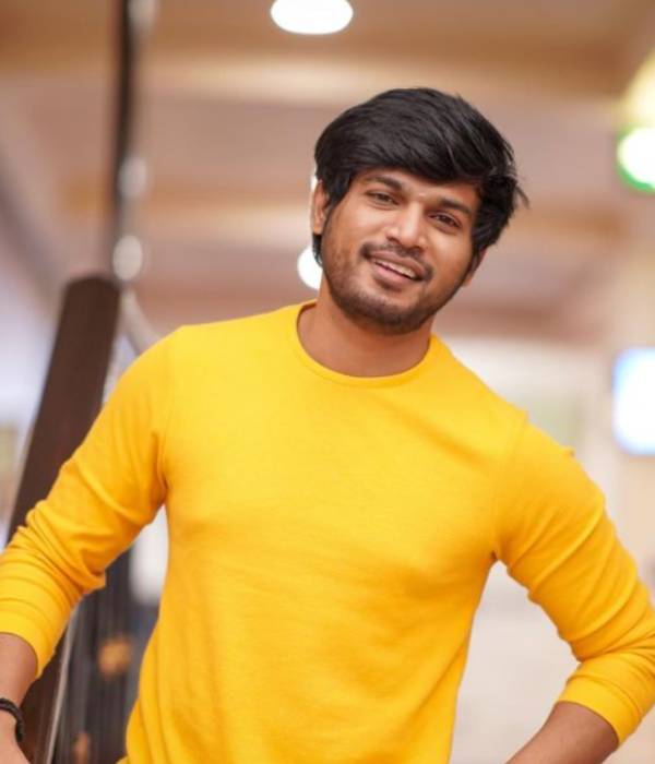 விஜய் டிவியில் அறிமுகம்