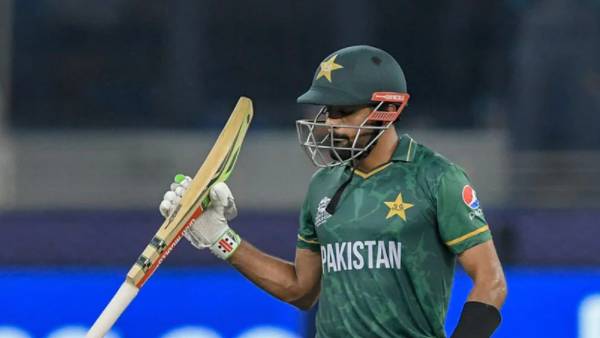 வேகமாக 1000 ரன்கள் 