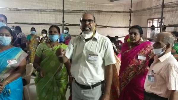 Tamil Nadu Rural Local Body Election Results 2021 : Officers protest Delay in counting of votes Tamil Nadu Rural Local Body Election Results 2021 : Officers protest Delay in counting of votes