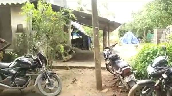 3 பெண் குழந்தைகள் 