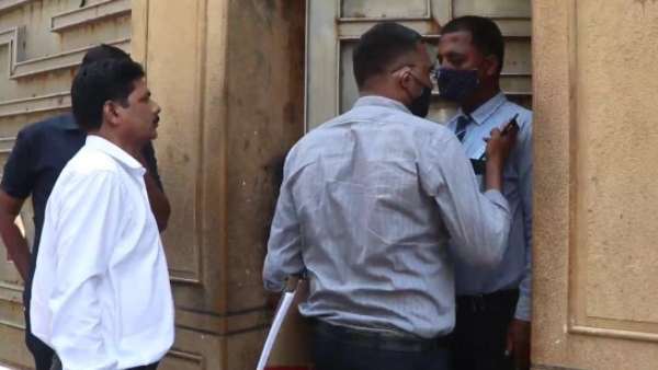 ஷாரூக்கிற்கு பின்னடைவு ஷாரூக்கிற்கு பின்னடைவு