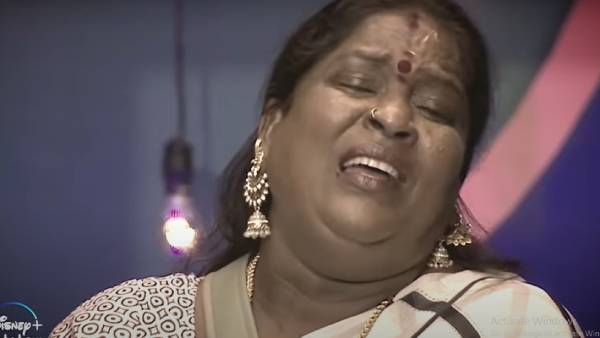 ஆதரவு கொடுக்கும் ரசிகர்கள்