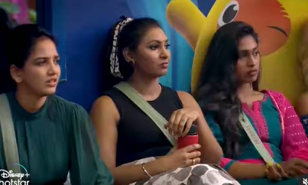 ரசிகர்களின் மனது சிதறி போச்சு ரசிகர்களின் மனது சிதறி போச்சு