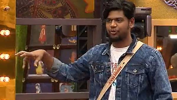 எலிமினேட்டானான அபிஷேக்