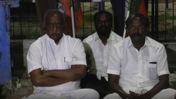 சாதி வன்முறை 