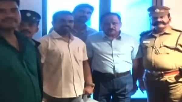 யாருப்பா நீ யாருப்பா நீ