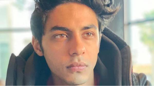 ஜெயாபச்சன் கையில் குழந்தை 