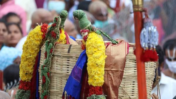 Thirumalai Brahmorsavam: Malayappaswamy wakes up in a Garuda Vahana Sevai Thirumalai Brahmorsavam: Malayappaswamy wakes up in a Garuda Vahana Sevai