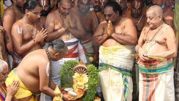 தங்க தேரோட்டம் ரத்து 