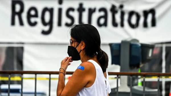 18 வயதுக்கும் மேற்பட்டோர் 