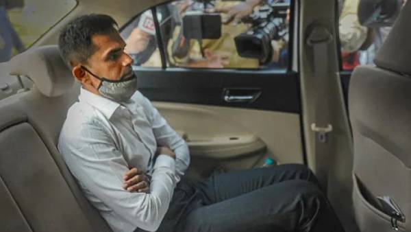 18 கோடியில் ரூ 8 கோடி யாருக்கு