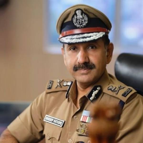 யார்? 