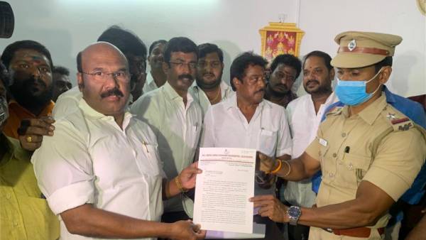 ஜெயக்குமார் புகார் 