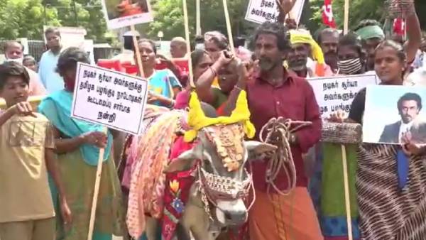 காட்டுநாயக்கன் பழங்குடி இன மக்கள் 