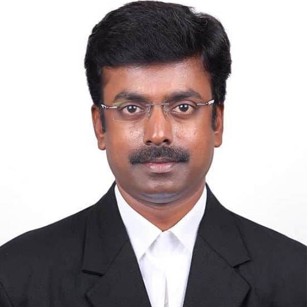 நீதியரசர்கள் 