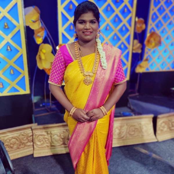 தனக்குத் தானே வைத்த பட்டப்பெயர்