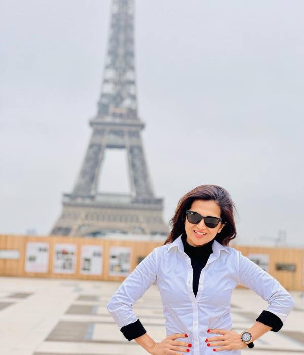 பாரிஸில் சுற்றுப்பயணம்